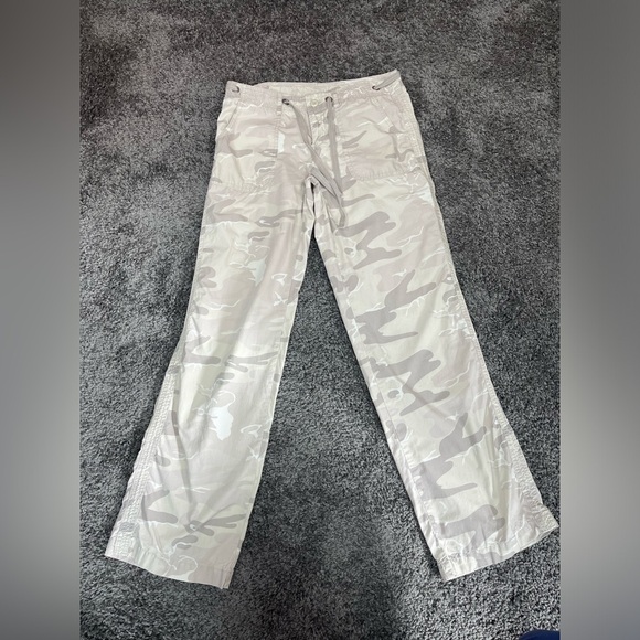 london Jean Pants - London Jean Victoria’s secret 100% cotton low mid rise tan camo pants women’s 4